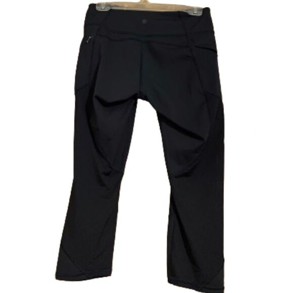 ATHLETA WOMEN’s MESH BLACK CAPRI LEGGINGS w/ SIDE POCKETS Sz- M - Picture 6 of 6